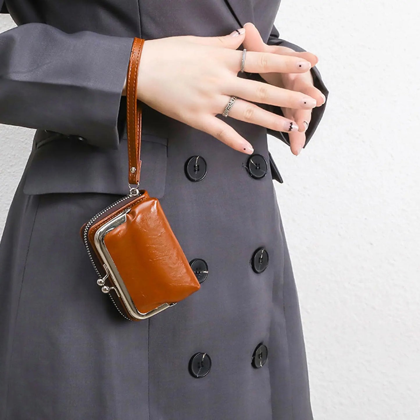Evelyn Retro Chic Women's Wristlet Wallet