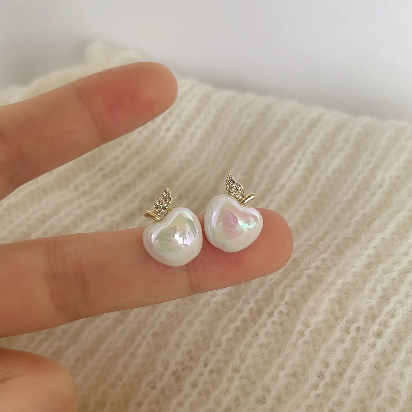 Inlaid Rhinestone  Pearl Creative Apple Earrings for Women Simple Studs Commuter Stud Earrings Wholesale Charms Jewelry